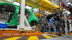 欧盟调整2035年燃油车禁令政策 减排新规更趋务实 欧盟调整2035年燃油车禁令政策 减排新规更趋务实