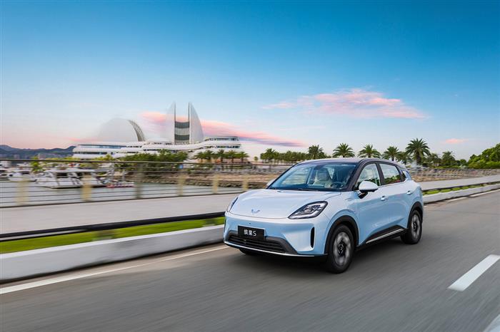 五菱缤果S上市两月销量破2万，下沉市场成核心增长引擎