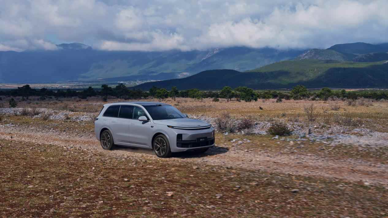 理想汽车关联公司重大变更 李想卸任执行董事注册资本大降89.5%