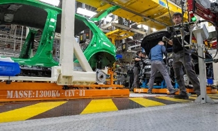 中国汽车冲击欧洲市场迫使欧盟调整2035年禁燃政策