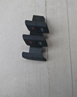 奥迪老A4左前门锁开关8ED9621075PR正厂价格可谈原装奥迪配件专卖 奥迪老A4左前门锁开关8ED9621075PR正厂价格可谈原装奥迪配件专卖